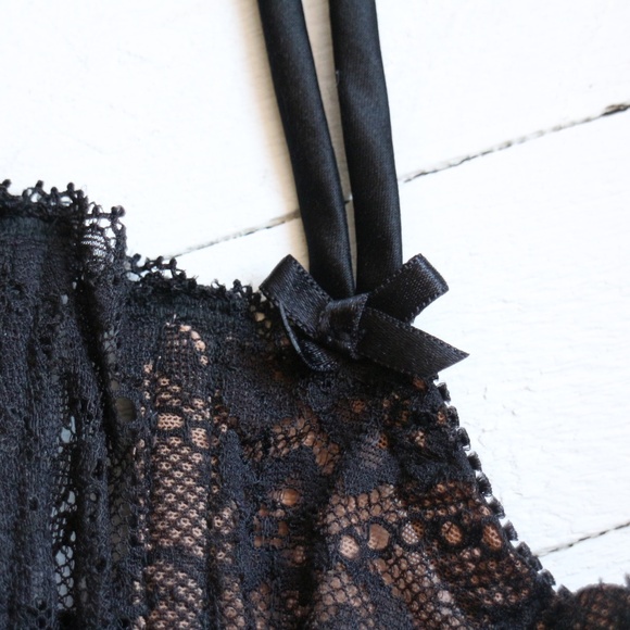 Victorias Secret black lace bra - Picture 3 of 9